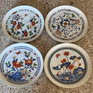 Beautiful Seizan Set of 4 Floral Fine China Plates